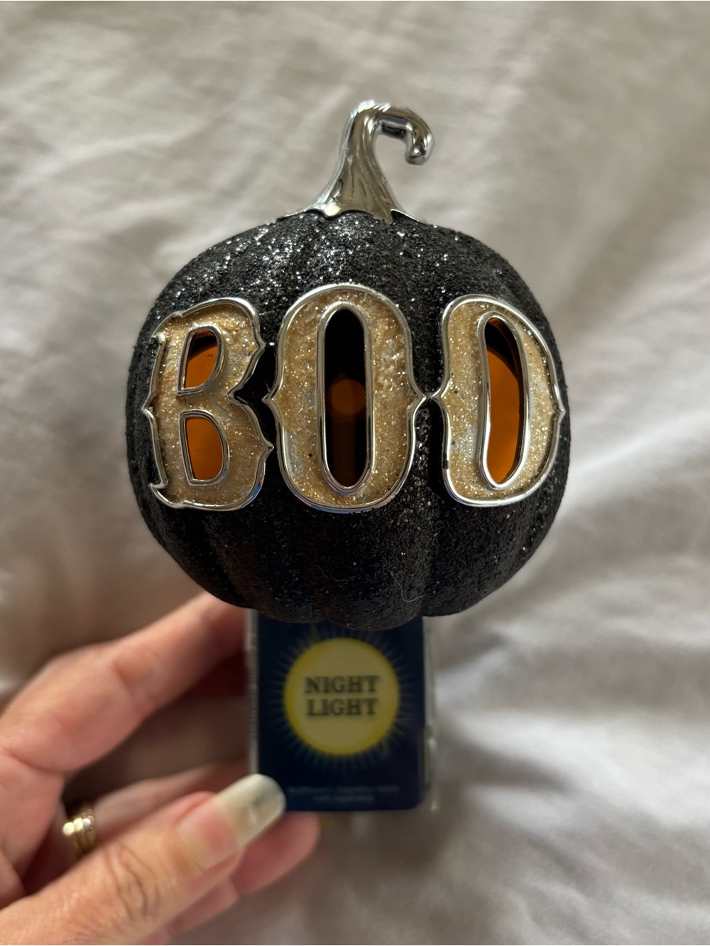 Bath and Body Works Wallflower Black 'BOO' Glitter Pumpkin Night Light